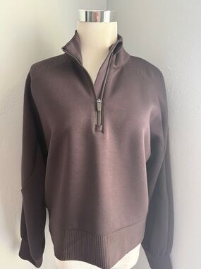 Sincerely, Jules Brown soft stream half zip size S